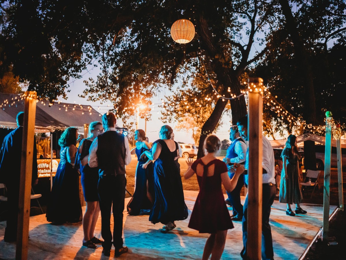 One Photo, One Story (Dance&nbsp;Floor)